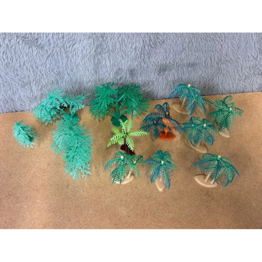 Vintage Plastic Miniature Palm Trees and Foliage Lot for Dioramas 11pc‎ Green